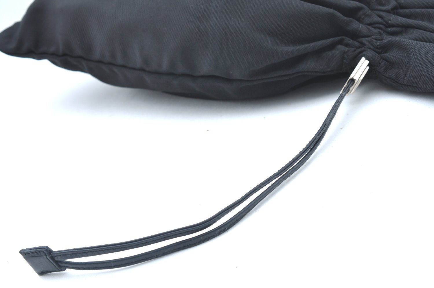 Authentic GUCCI Vintage Drawstring Pouch Purse Nylon Leather Black K5936