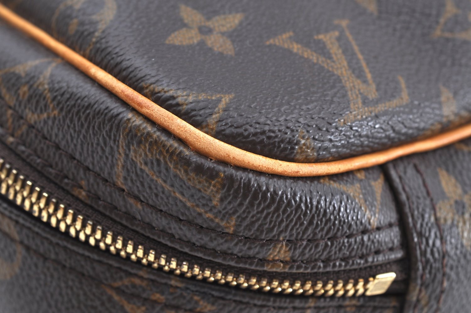 Authentic Louis Vuitton Monogram Excursion Hand Bag M41450 LV K5947