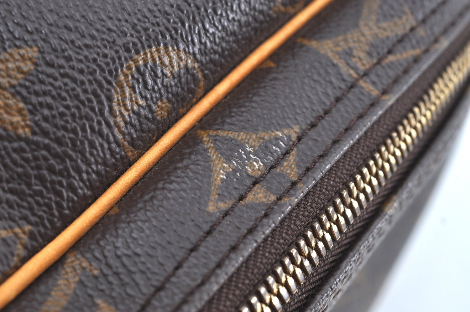 Authentic Louis Vuitton Monogram Excursion Hand Bag M41450 LV K5947