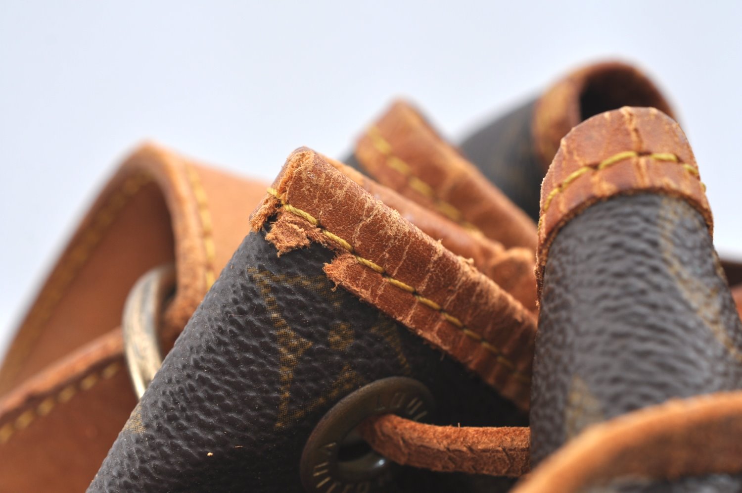 Authentic Louis Vuitton Monogram Noe Shoulder Drawstring Bag M42224 LV K5950