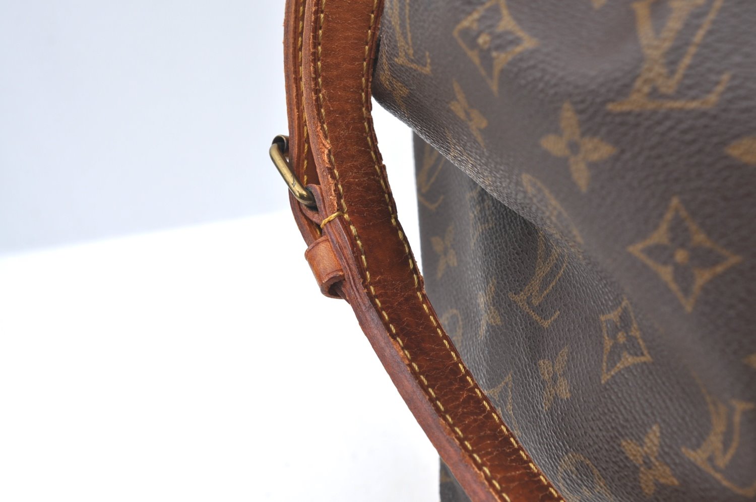 Authentic Louis Vuitton Monogram Noe Shoulder Drawstring Bag M42224 LV K5950