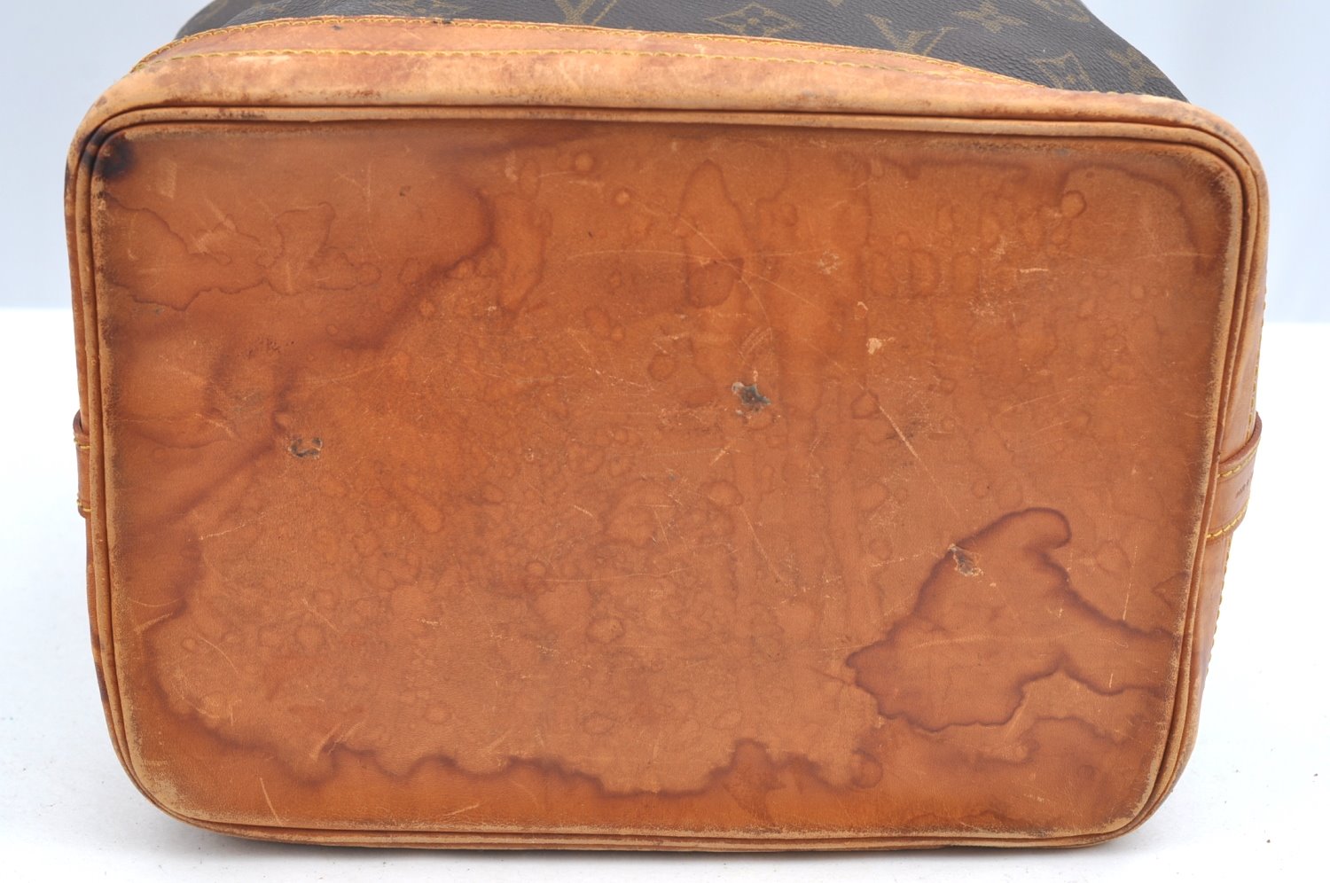 Authentic Louis Vuitton Monogram Noe Shoulder Drawstring Bag M42224 LV K5950