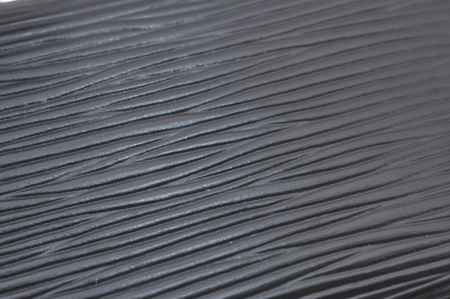 Authentic Louis Vuitton Epi Multicles 6 Key Case Black M63812 LV Box K5958