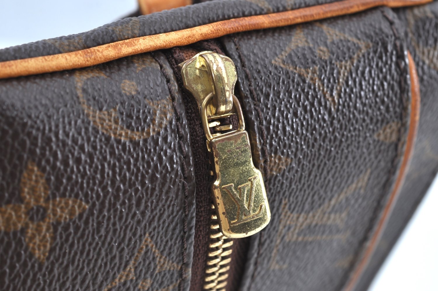 Authentic Louis Vuitton Monogram Pochette Valmy M40524 Shoulder Cross Bag K5963