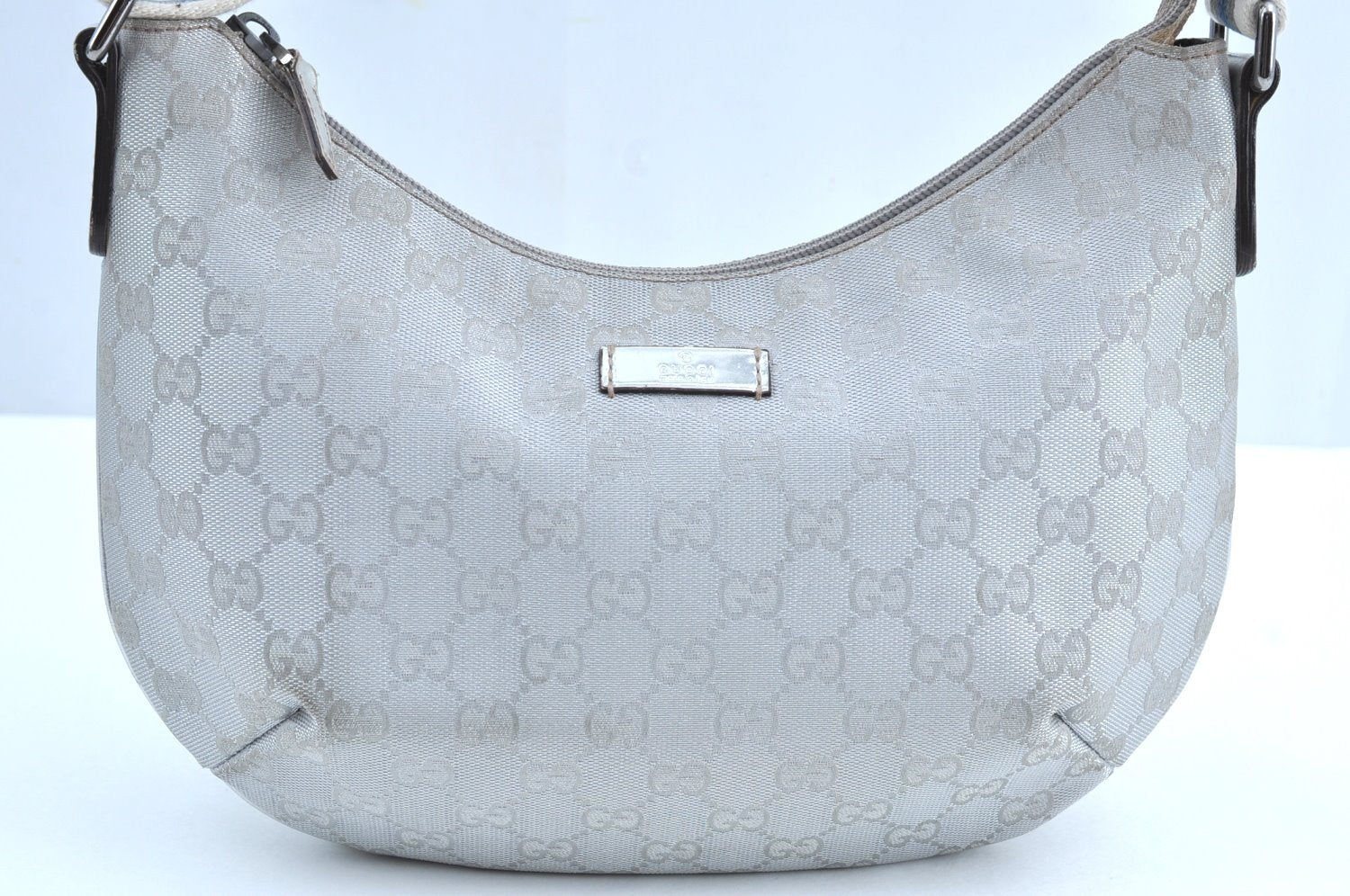 Authentic GUCCI Sherry Line Shoulder Bag GG Canvas Leather 192756 Silver K6001