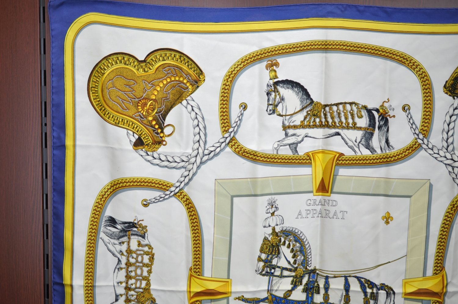 Authentic HERMES Carre 90 Scarf 