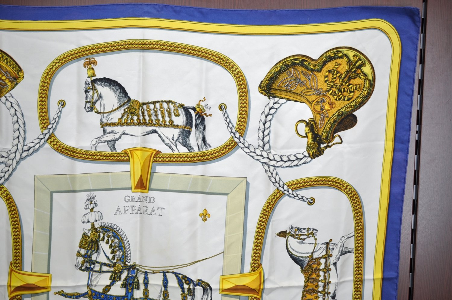 Authentic HERMES Carre 90 Scarf 