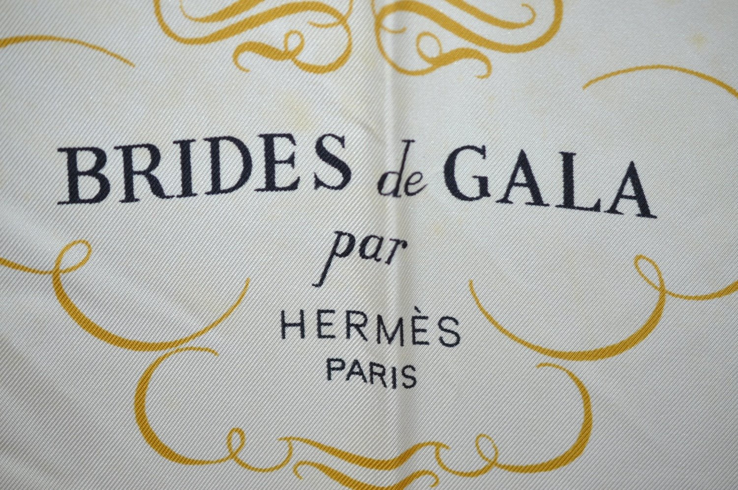 Authentic HERMES Carre 90 Scarf 