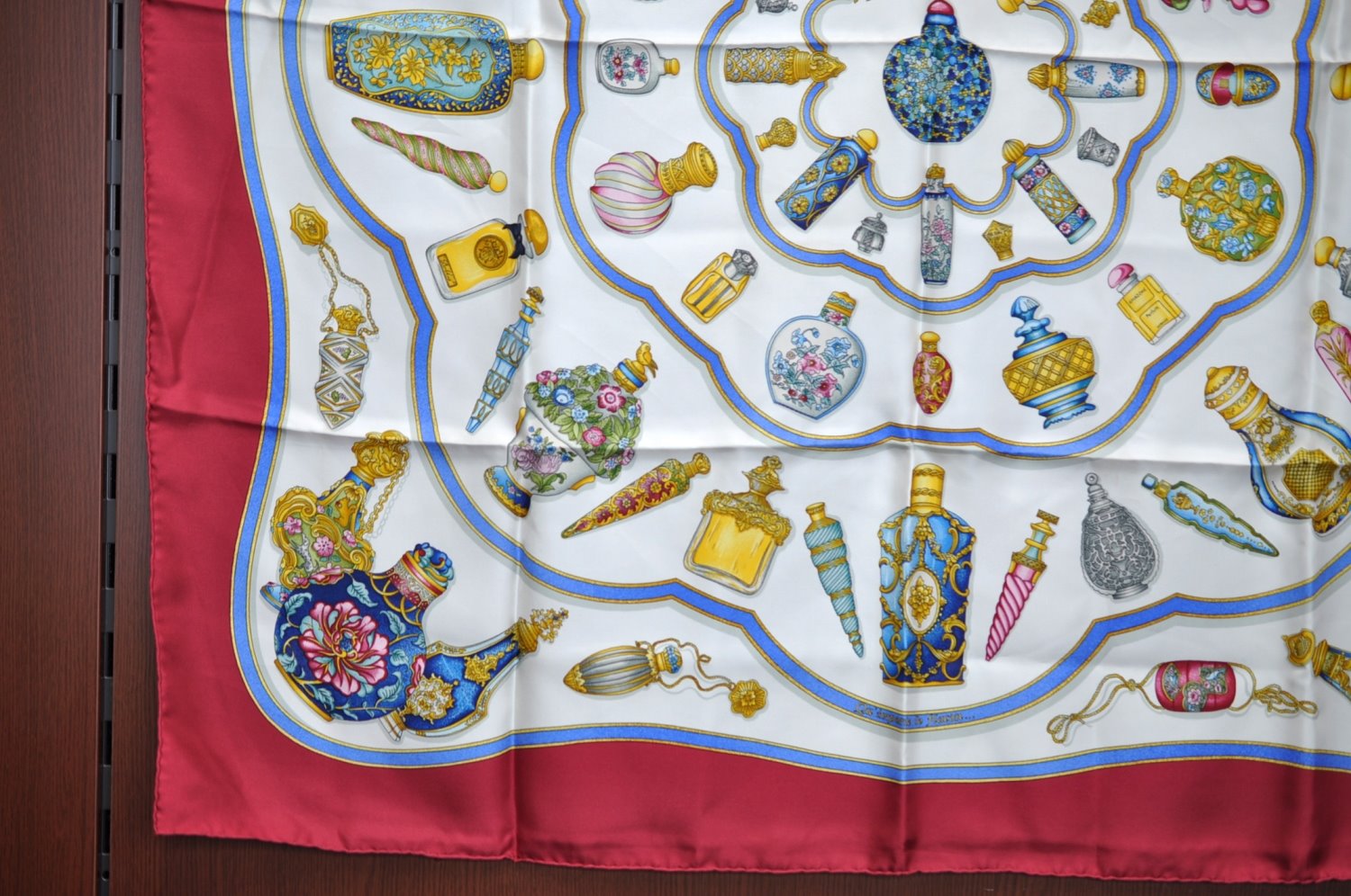 Authentic HERMES Carre 90 Scarf 