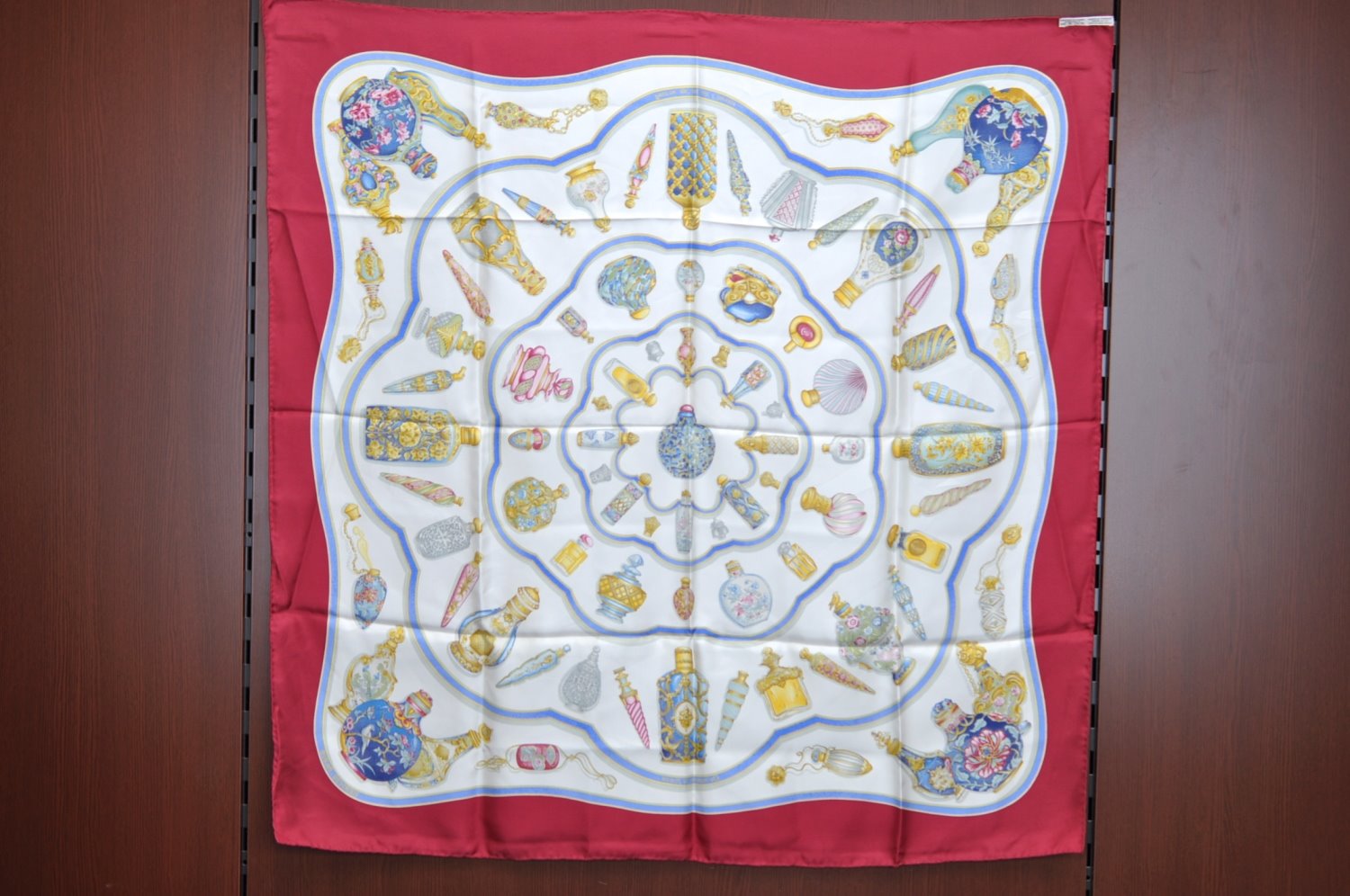 Authentic HERMES Carre 90 Scarf 