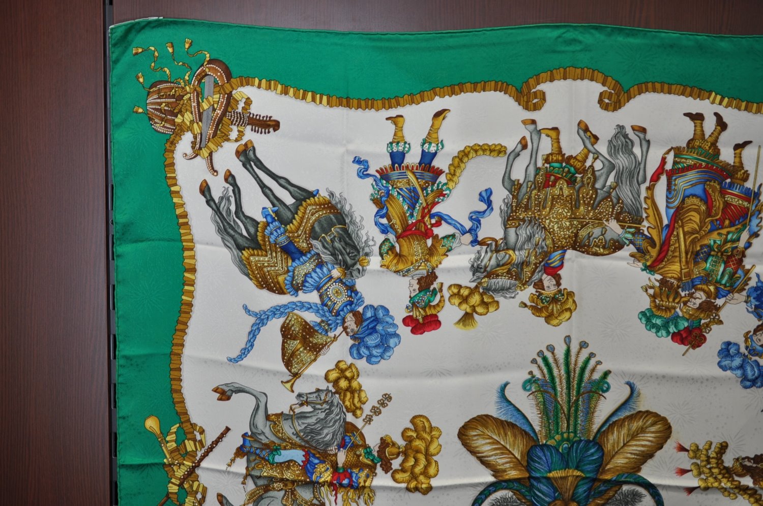 Authentic HERMES Carre 90 Scarf 