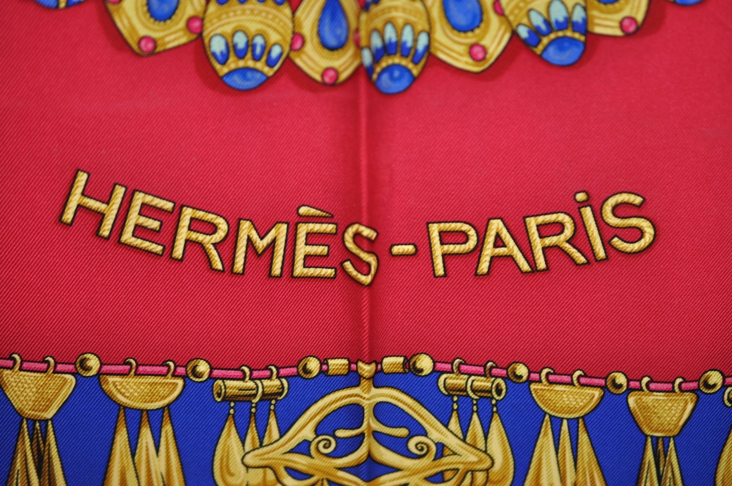 Authentic HERMES Carre 90 Scarf 