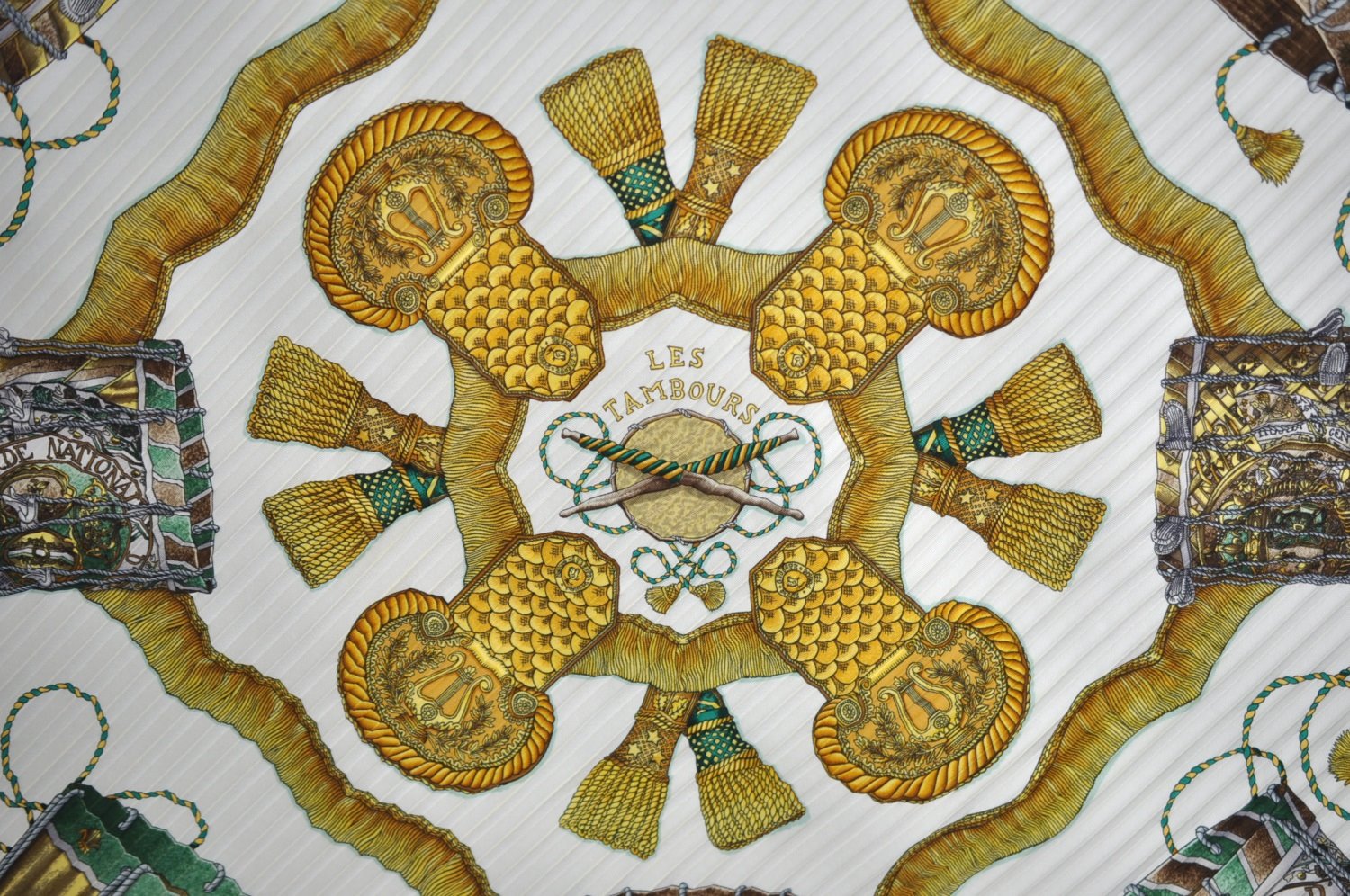 Authentic HERMES Pleats Scarf 