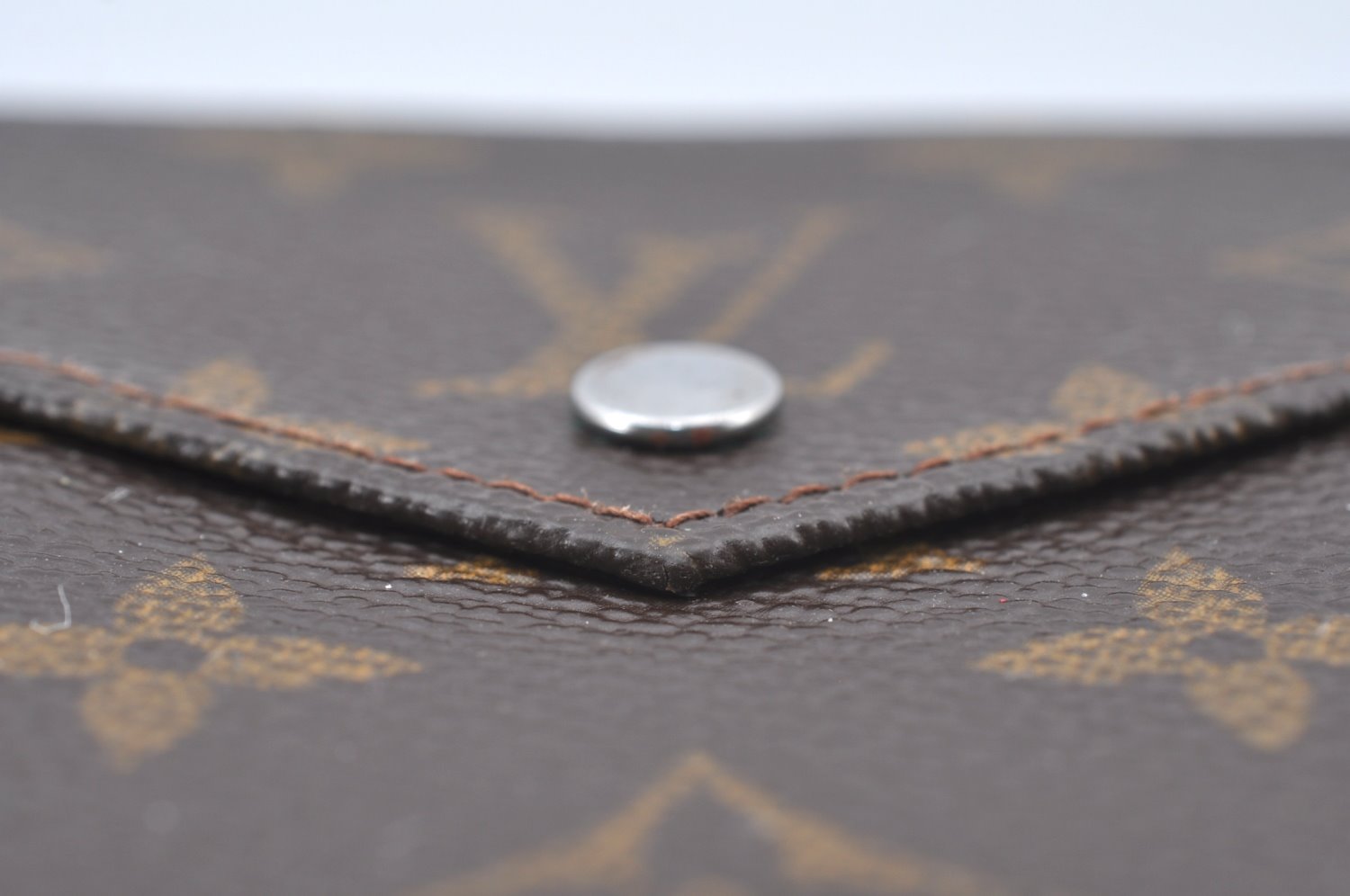 Authentic Louis Vuitton Monogram Porte Monnaie Billets Wallet M61660 LV K6141