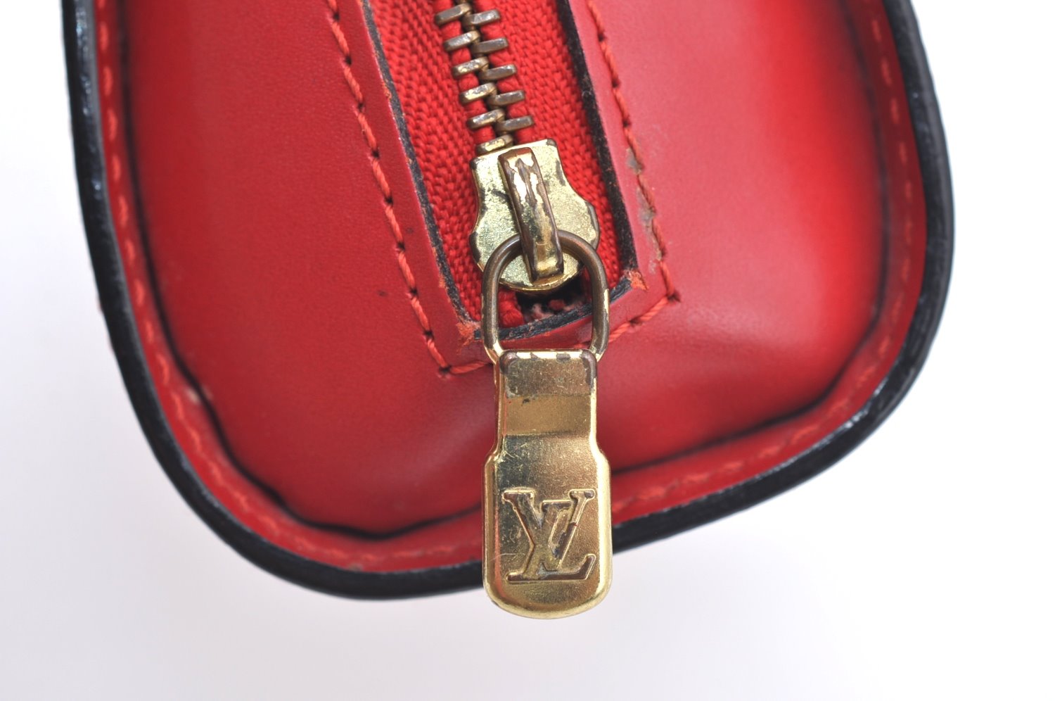 Authentic Louis Vuitton Epi Dauphine Cosmetic Pouch Red M48447 LV K6163