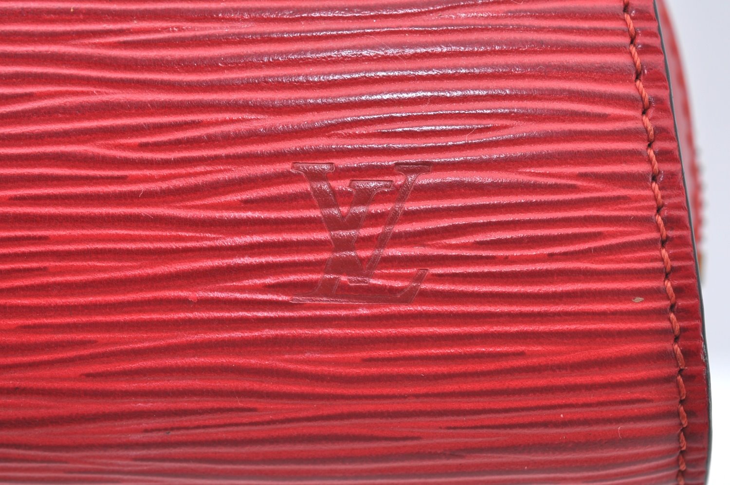 Authentic Louis Vuitton Epi Dauphine Cosmetic Pouch Red M48447 LV K6163