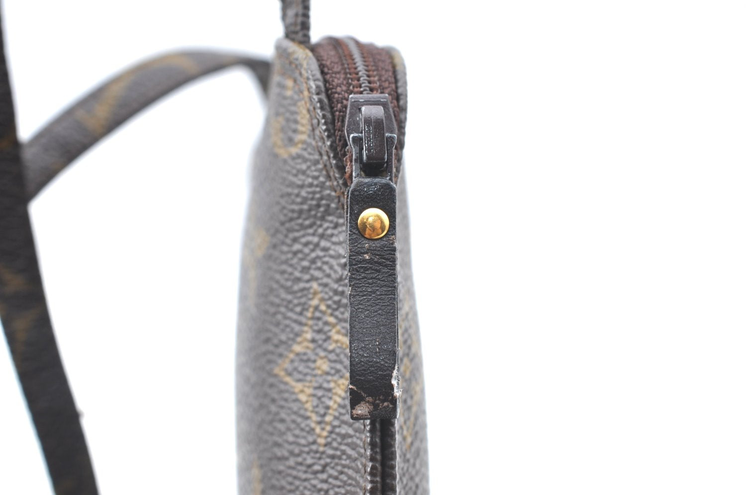 Authentic Louis Vuitton Monogram Pochette Secret M45484 Shoulder Bag Pouch K6364