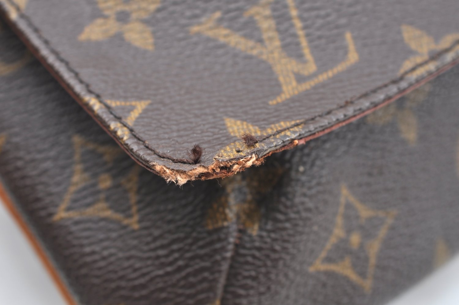 Authentic Louis Vuitton Monogram Musette Tango Shoulder Bag M51257 LV K6410