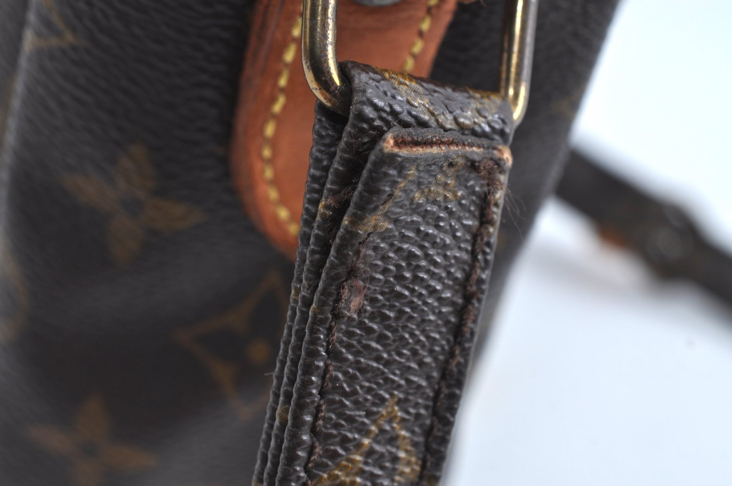 Authentic Louis Vuitton Monogram Danube GM Shoulder Cross Bag M45262 LV K6423