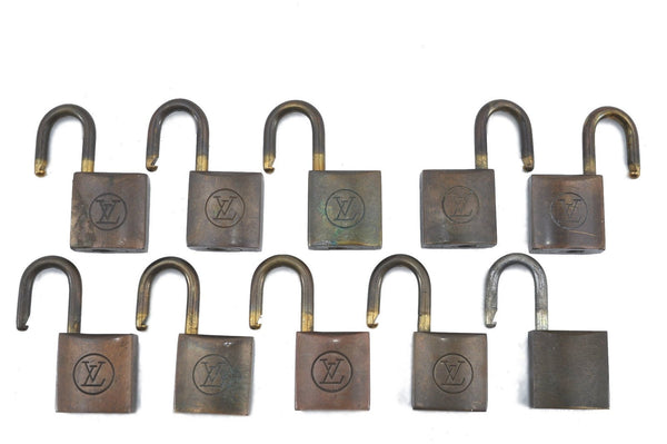 Authentic Louis Vuitton Padlock 10Set Old Model LV H6229